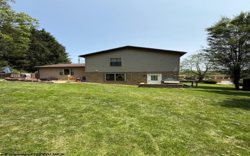 409 4th Avenue, Nutter Fort, West Virginia 26301, 4 Bedrooms Bedrooms, 9 Rooms Rooms,2 BathroomsBathrooms,Single Family Detached,For Sale,4th,10160317