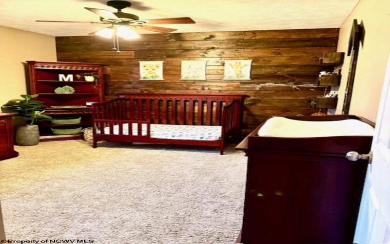 409 4th Avenue, Nutter Fort, West Virginia 26301, 4 Bedrooms Bedrooms, 9 Rooms Rooms,2 BathroomsBathrooms,Single Family Detached,For Sale,4th,10160317