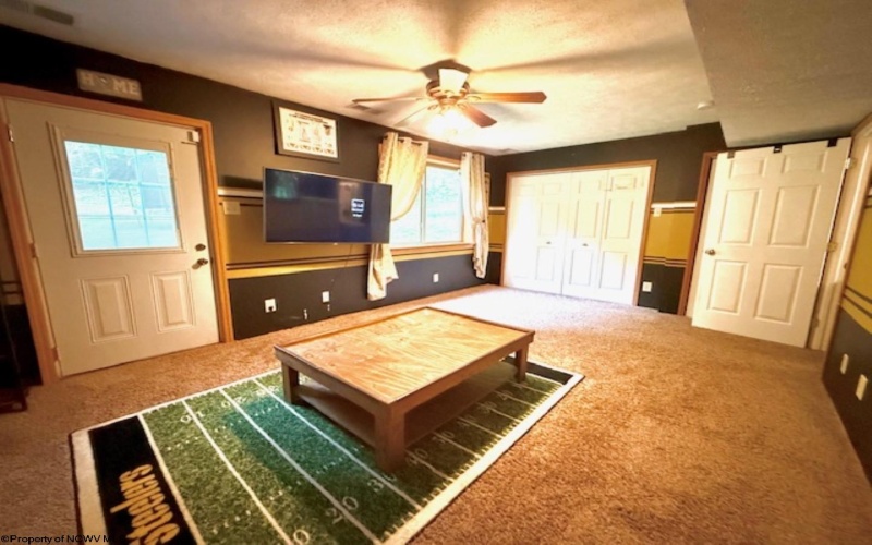 409 4th Avenue, Nutter Fort, West Virginia 26301, 4 Bedrooms Bedrooms, 9 Rooms Rooms,2 BathroomsBathrooms,Single Family Detached,For Sale,4th,10160317
