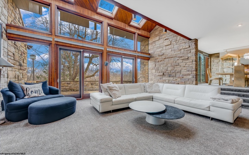 70 Heritage Hills Road, Uniontown, Pennsylvania 15401, 3 Bedrooms Bedrooms, 8 Rooms Rooms,2 BathroomsBathrooms,Single Family Detached,For Sale,Heritage Hills,10158762