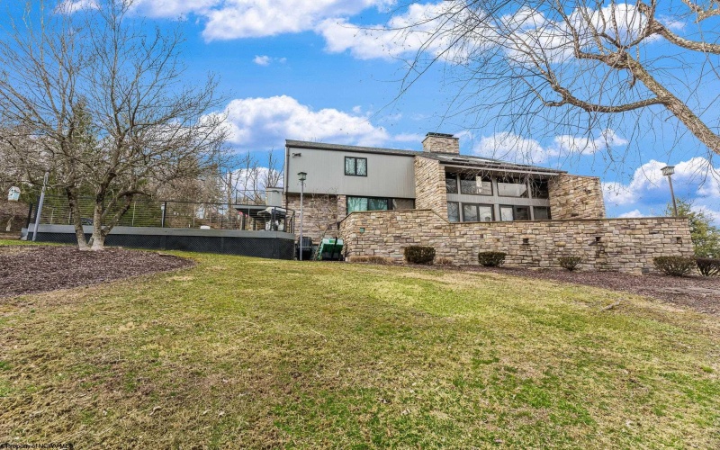 70 Heritage Hills Road, Uniontown, Pennsylvania 15401, 3 Bedrooms Bedrooms, 8 Rooms Rooms,2 BathroomsBathrooms,Single Family Detached,For Sale,Heritage Hills,10158762