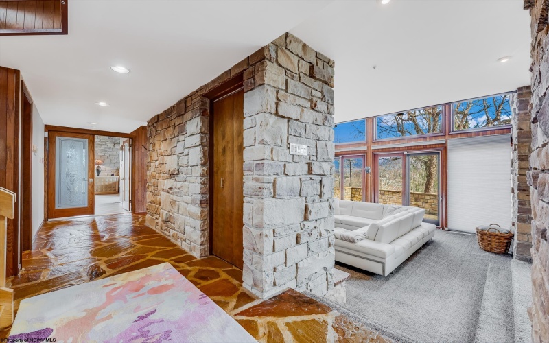 70 Heritage Hills Road, Uniontown, Pennsylvania 15401, 3 Bedrooms Bedrooms, 8 Rooms Rooms,2 BathroomsBathrooms,Single Family Detached,For Sale,Heritage Hills,10158762