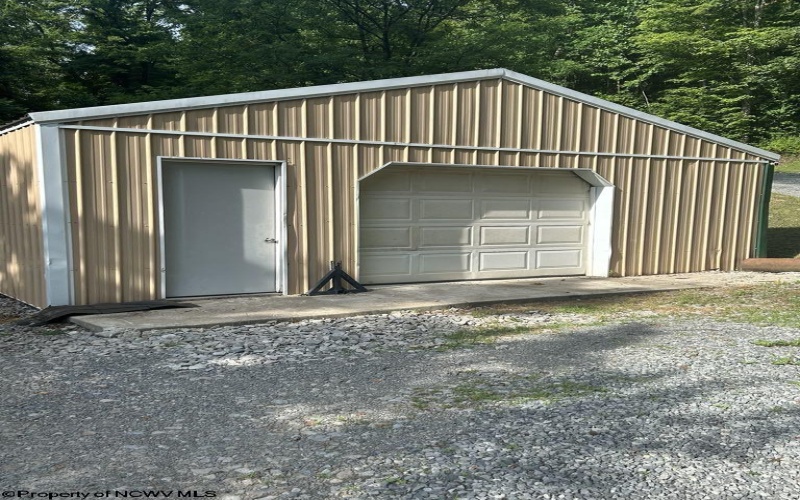 8694 Clarksburg Road, Volga, West Virginia 26238, 3 Bedrooms Bedrooms, 6 Rooms Rooms,2 BathroomsBathrooms,Single Family Detached,For Sale,Clarksburg,10160314