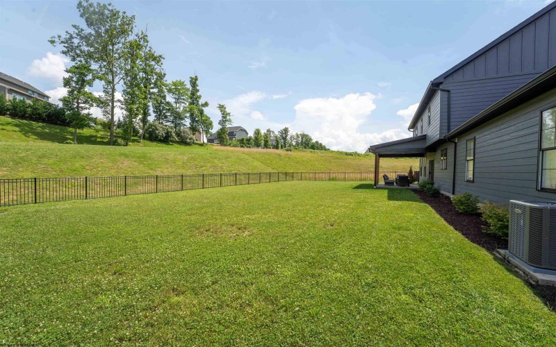 1105 Eagle Glenn Court, Morgantown, West Virginia 26508, 4 Bedrooms Bedrooms, 8 Rooms Rooms,2 BathroomsBathrooms,Single Family Detached,For Sale,Eagle Glenn,10160315