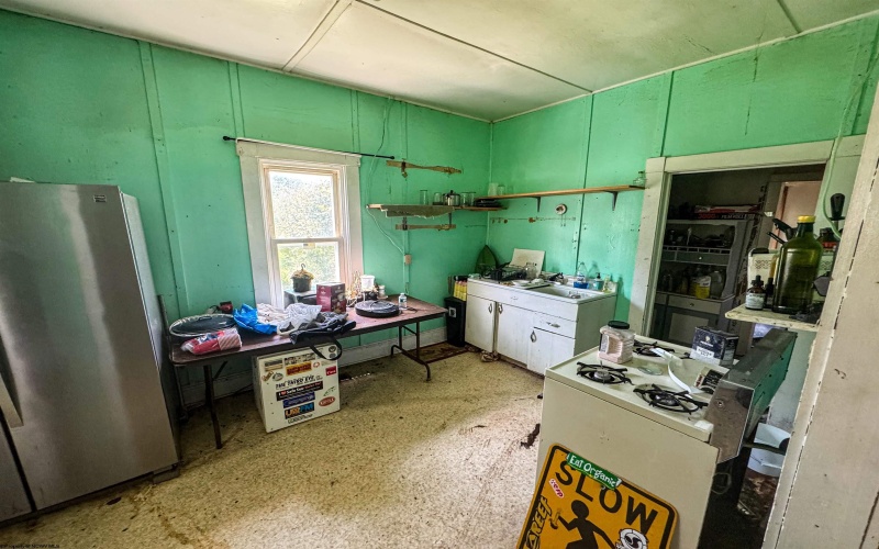 2436 Jakes Run Road, Maidsville, West Virginia 26541, 2 Bedrooms Bedrooms, 7 Rooms Rooms,1 BathroomBathrooms,Single Family Detached,For Sale,Jakes Run,10160319