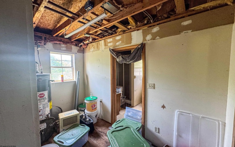 2436 Jakes Run Road, Maidsville, West Virginia 26541, 2 Bedrooms Bedrooms, 7 Rooms Rooms,1 BathroomBathrooms,Single Family Detached,For Sale,Jakes Run,10160319