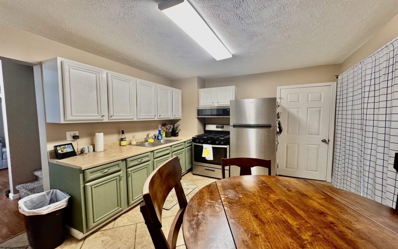 1118 Conaway Street, Fairmont, West Virginia 26554, 2 Bedrooms Bedrooms, 6 Rooms Rooms,1 BathroomBathrooms,Single Family Detached,For Sale,Conaway,10160329
