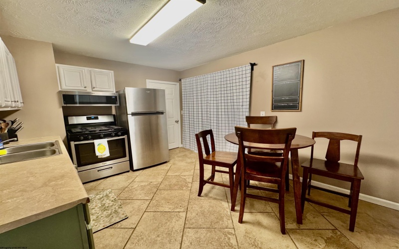 1118 Conaway Street, Fairmont, West Virginia 26554, 2 Bedrooms Bedrooms, 6 Rooms Rooms,1 BathroomBathrooms,Single Family Detached,For Sale,Conaway,10160329