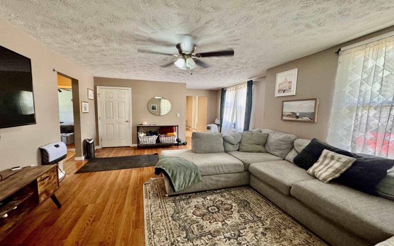 1118 Conaway Street, Fairmont, West Virginia 26554, 2 Bedrooms Bedrooms, 6 Rooms Rooms,1 BathroomBathrooms,Single Family Detached,For Sale,Conaway,10160329