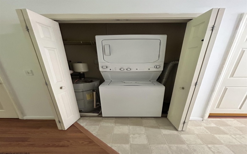 7205 University Commons Drive, Morgantown, West Virginia 26505, 4 Bedrooms Bedrooms, 6 Rooms Rooms,4 BathroomsBathrooms,Single Family Attached,For Sale,University Commons,10160330