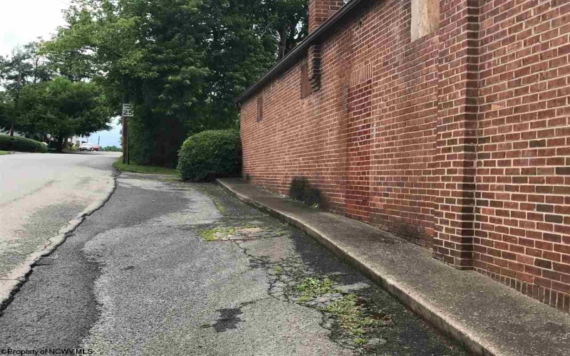 1539 Mary Lou Retton Drive, Fairmont, West Virginia 26554, ,Commercial/industrial,For Lease,Mary Lou Retton,10160328