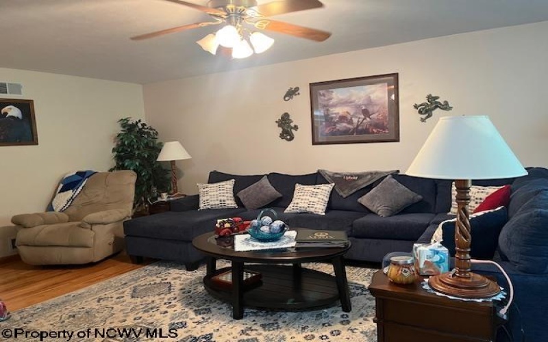 250 Deerfield Circle, Kingwood, West Virginia 26537, 3 Bedrooms Bedrooms, 7 Rooms Rooms,2 BathroomsBathrooms,Single Family Detached,For Sale,Deerfield,10160327