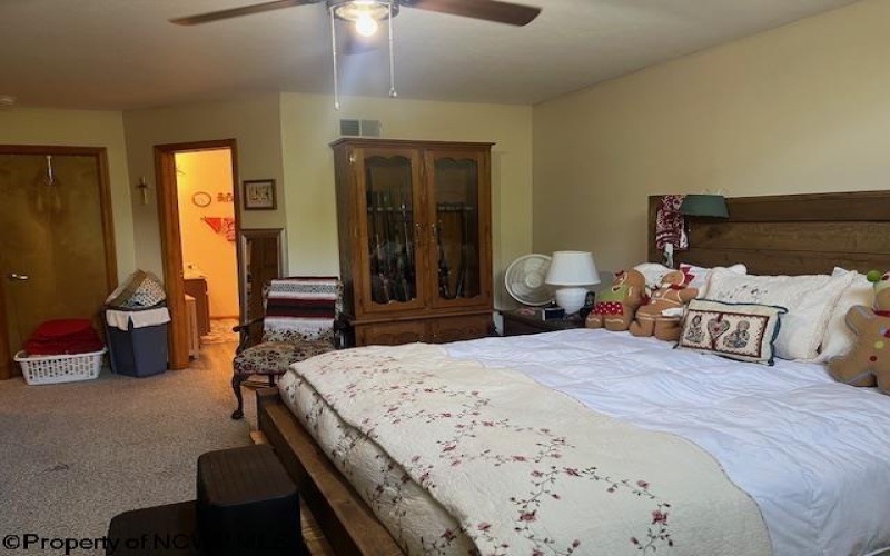 250 Deerfield Circle, Kingwood, West Virginia 26537, 3 Bedrooms Bedrooms, 7 Rooms Rooms,2 BathroomsBathrooms,Single Family Detached,For Sale,Deerfield,10160327