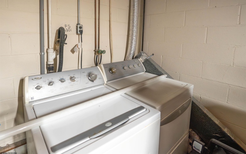 6301 Mountain View Manor, Morgantown, West Virginia 26501, 2 Bedrooms Bedrooms, 5 Rooms Rooms,1 BathroomBathrooms,Single Family Attached,For Sale,Mountain View,10160347