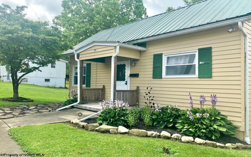 85 Charles Street, Shinnston, West Virginia 26431, 3 Bedrooms Bedrooms, 7 Rooms Rooms,2 BathroomsBathrooms,Single Family Detached,For Sale,Charles,10160348