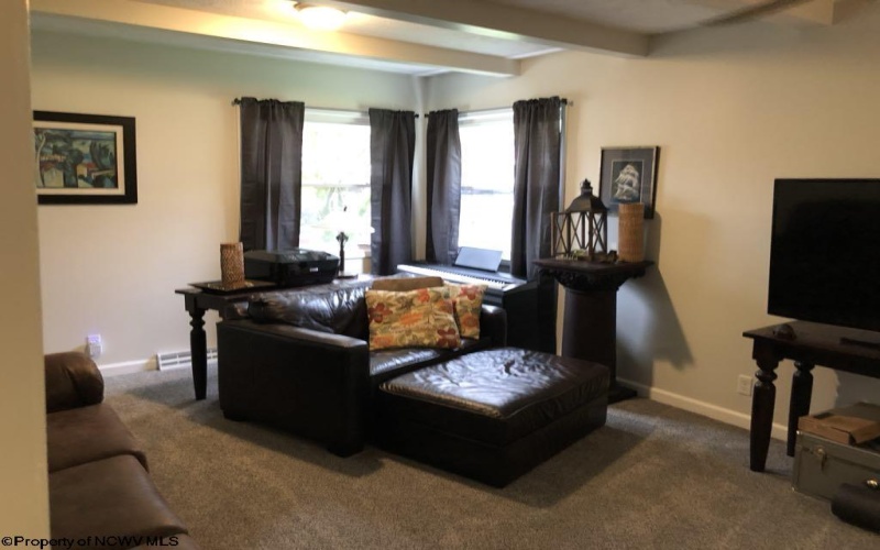 85 Charles Street, Shinnston, West Virginia 26431, 3 Bedrooms Bedrooms, 7 Rooms Rooms,2 BathroomsBathrooms,Single Family Detached,For Sale,Charles,10160348