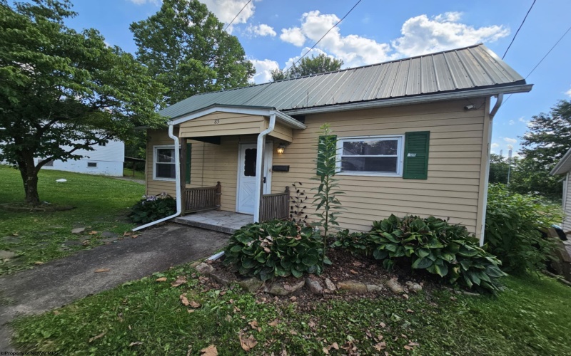 85 Charles Street, Shinnston, West Virginia 26431, 3 Bedrooms Bedrooms, 7 Rooms Rooms,2 BathroomsBathrooms,Single Family Detached,For Sale,Charles,10160348