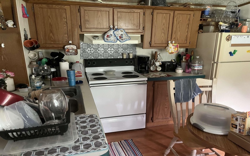 2068 Glady Fork Road, Weston, West Virginia 26452, 3 Bedrooms Bedrooms, 6 Rooms Rooms,2 BathroomsBathrooms,Single Family Detached,For Sale,Glady Fork,10160346