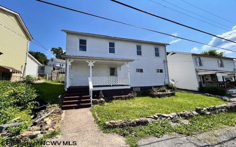 587 Walnut Street, Monongah, West Virginia 26554, 2 Bedrooms Bedrooms, 5 Rooms Rooms,1 BathroomBathrooms,Single Family Detached,For Sale,Walnut,10160344