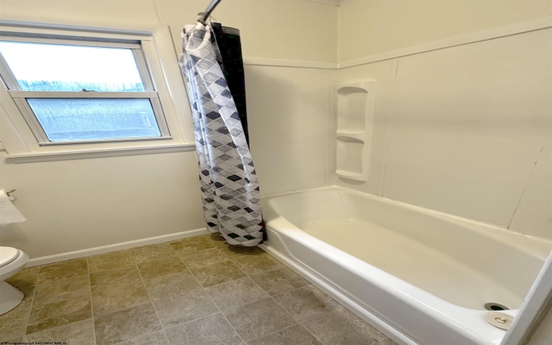 206 College Street, Glenville, West Virginia 26351, 3 Bedrooms Bedrooms, 5 Rooms Rooms,1 BathroomBathrooms,Single Family Detached,For Sale,College,10156771