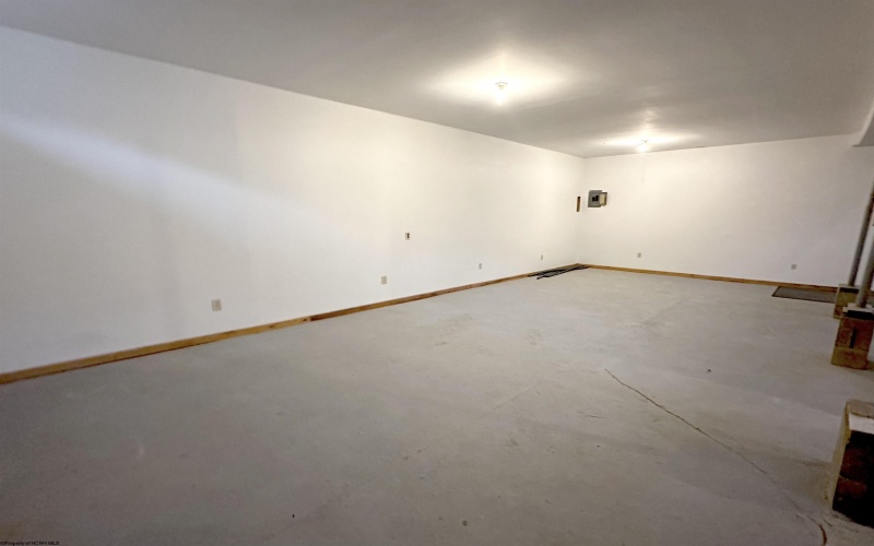 206 College Street, Glenville, West Virginia 26351, 3 Bedrooms Bedrooms, 5 Rooms Rooms,1 BathroomBathrooms,Single Family Detached,For Sale,College,10156771