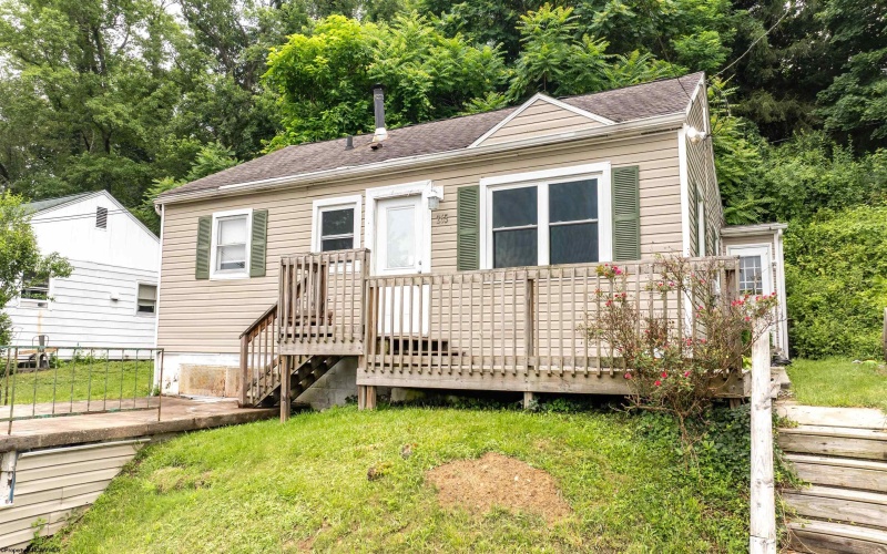 265 Waitman Street, Morgantown, West Virginia 26501, 3 Bedrooms Bedrooms, 8 Rooms Rooms,2 BathroomsBathrooms,Single Family Detached,For Sale,Waitman,10160336
