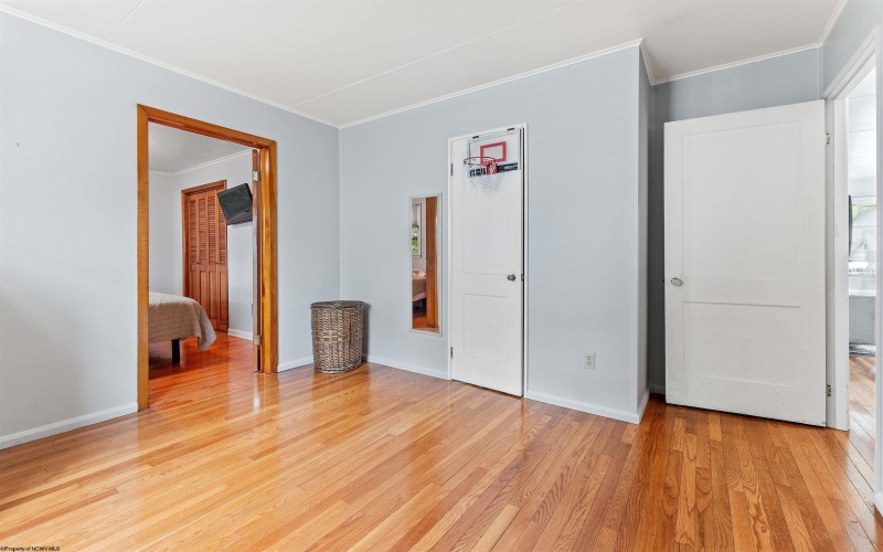 265 Waitman Street, Morgantown, West Virginia 26501, 3 Bedrooms Bedrooms, 8 Rooms Rooms,2 BathroomsBathrooms,Single Family Detached,For Sale,Waitman,10160336