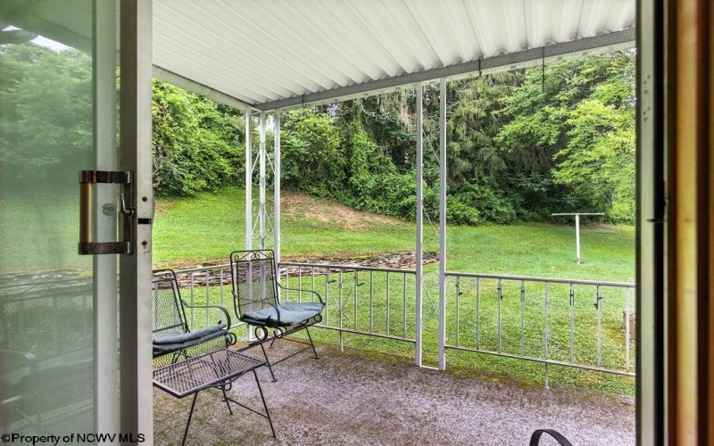 1506 WIlsonburg Road, Clarksburg, West Virginia 26301, 3 Bedrooms Bedrooms, 6 Rooms Rooms,1 BathroomBathrooms,Single Family Detached,For Sale,WIlsonburg,10160339