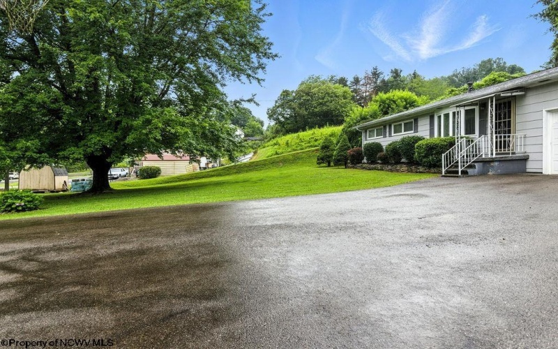 1506 WIlsonburg Road, Clarksburg, West Virginia 26301, 3 Bedrooms Bedrooms, 6 Rooms Rooms,1 BathroomBathrooms,Single Family Detached,For Sale,WIlsonburg,10160339