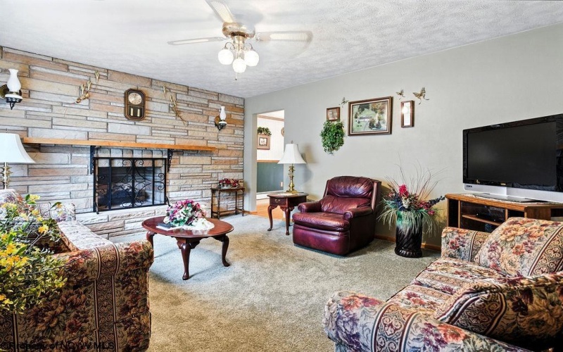 1506 WIlsonburg Road, Clarksburg, West Virginia 26301, 3 Bedrooms Bedrooms, 6 Rooms Rooms,1 BathroomBathrooms,Single Family Detached,For Sale,WIlsonburg,10160339