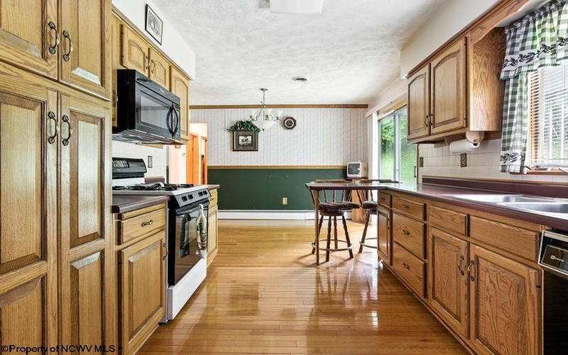 1506 WIlsonburg Road, Clarksburg, West Virginia 26301, 3 Bedrooms Bedrooms, 6 Rooms Rooms,1 BathroomBathrooms,Single Family Detached,For Sale,WIlsonburg,10160339