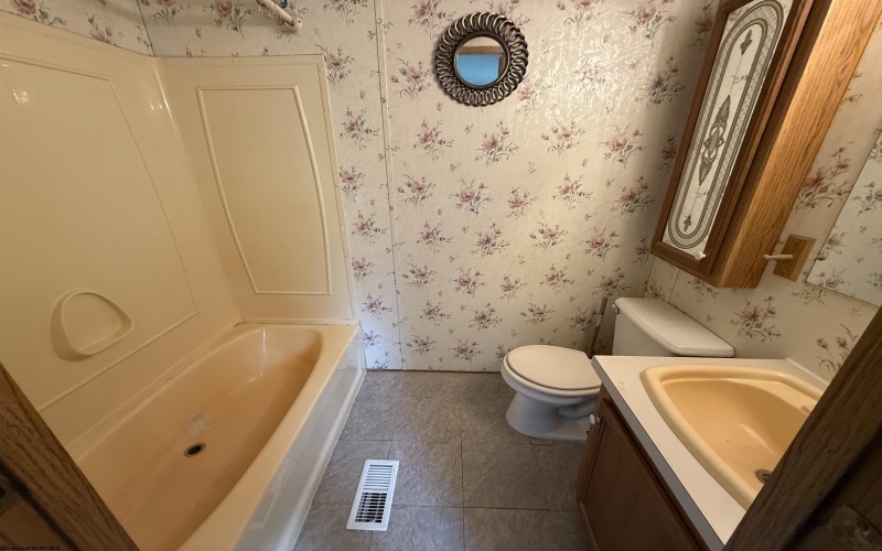 1448 Hite Avenue, Kingmont, West Virginia 26554, 3 Bedrooms Bedrooms, 6 Rooms Rooms,2 BathroomsBathrooms,Single Family Detached,For Sale,Hite,10160341