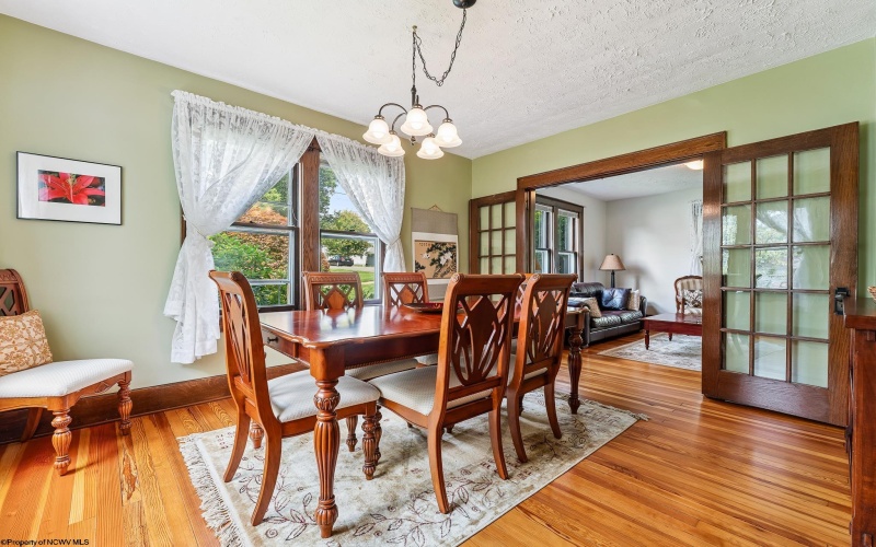 107 Ridgeley Road, Morgantown, West Virginia 26505, 4 Bedrooms Bedrooms, 8 Rooms Rooms,2 BathroomsBathrooms,Single Family Detached,For Sale,Ridgeley,10160350