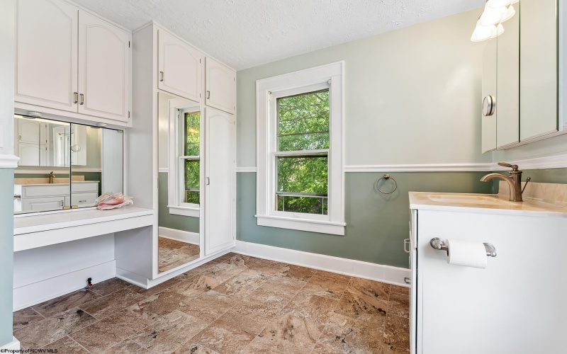 107 Ridgeley Road, Morgantown, West Virginia 26505, 4 Bedrooms Bedrooms, 8 Rooms Rooms,2 BathroomsBathrooms,Single Family Detached,For Sale,Ridgeley,10160350