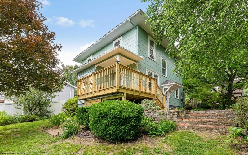 107 Ridgeley Road, Morgantown, West Virginia 26505, 4 Bedrooms Bedrooms, 8 Rooms Rooms,2 BathroomsBathrooms,Single Family Detached,For Sale,Ridgeley,10160350