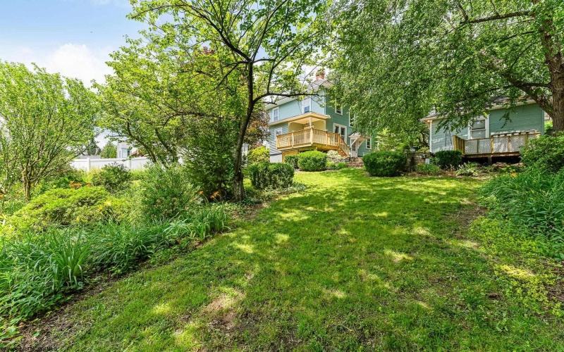 107 Ridgeley Road, Morgantown, West Virginia 26505, 4 Bedrooms Bedrooms, 8 Rooms Rooms,2 BathroomsBathrooms,Single Family Detached,For Sale,Ridgeley,10160350