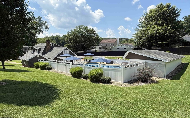 943 Boyd Park Road, Fairmont, West Virginia 26554, 4 Bedrooms Bedrooms, 9 Rooms Rooms,4 BathroomsBathrooms,Single Family Detached,For Sale,Boyd Park,10160352
