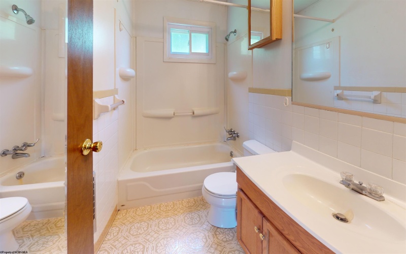 269 RANDOLPH Road, Morgantown, West Virginia 26505, 3 Bedrooms Bedrooms, 9 Rooms Rooms,1 BathroomBathrooms,Single Family Detached,For Sale,RANDOLPH,10160351
