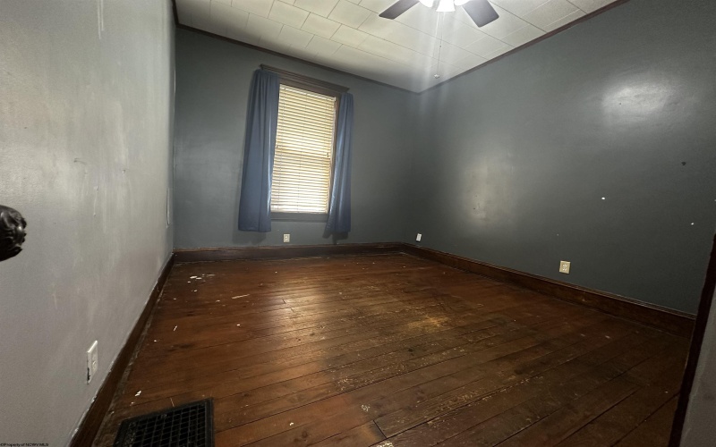 417 Spring Avenue, Clarksburg, West Virginia 26301, 2 Bedrooms Bedrooms, 7 Rooms Rooms,1 BathroomBathrooms,Single Family Detached,For Sale,Spring,10160358