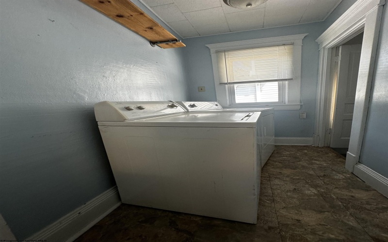 417 Spring Avenue, Clarksburg, West Virginia 26301, 2 Bedrooms Bedrooms, 7 Rooms Rooms,1 BathroomBathrooms,Single Family Detached,For Sale,Spring,10160358