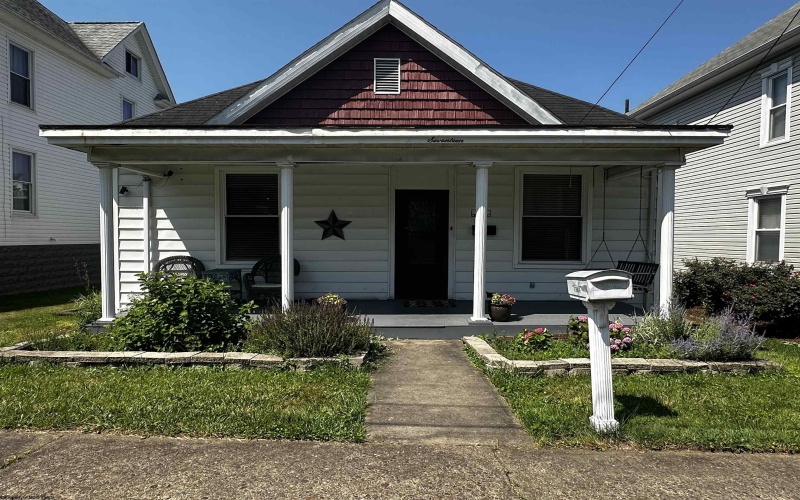 417 Spring Avenue, Clarksburg, West Virginia 26301, 2 Bedrooms Bedrooms, 7 Rooms Rooms,1 BathroomBathrooms,Single Family Detached,For Sale,Spring,10160358