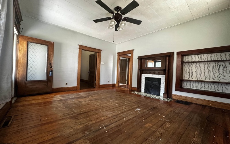 417 Spring Avenue, Clarksburg, West Virginia 26301, 2 Bedrooms Bedrooms, 7 Rooms Rooms,1 BathroomBathrooms,Single Family Detached,For Sale,Spring,10160358