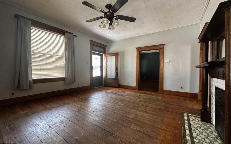 417 Spring Avenue, Clarksburg, West Virginia 26301, 2 Bedrooms Bedrooms, 7 Rooms Rooms,1 BathroomBathrooms,Single Family Detached,For Sale,Spring,10160358