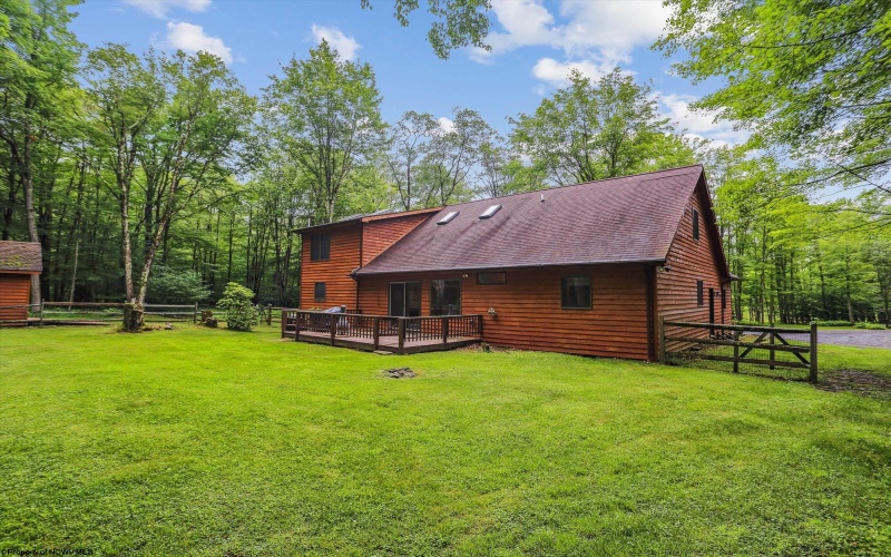 350 Maple Lane, Davis, West Virginia 26260, 4 Bedrooms Bedrooms, 8 Rooms Rooms,3 BathroomsBathrooms,Single Family Detached,For Sale,Maple,10160354