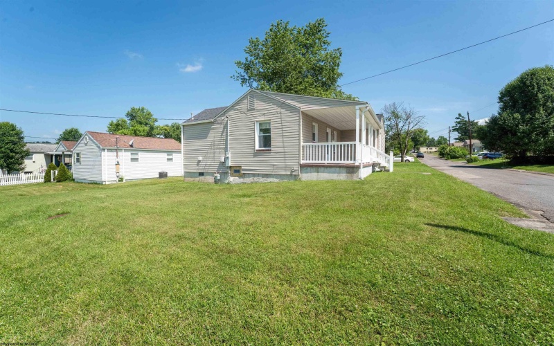 533 Princeton Avenue, Morgantown, West Virginia 26505, 2 Bedrooms Bedrooms, 4 Rooms Rooms,1 BathroomBathrooms,Single Family Detached,For Sale,Princeton,10160362