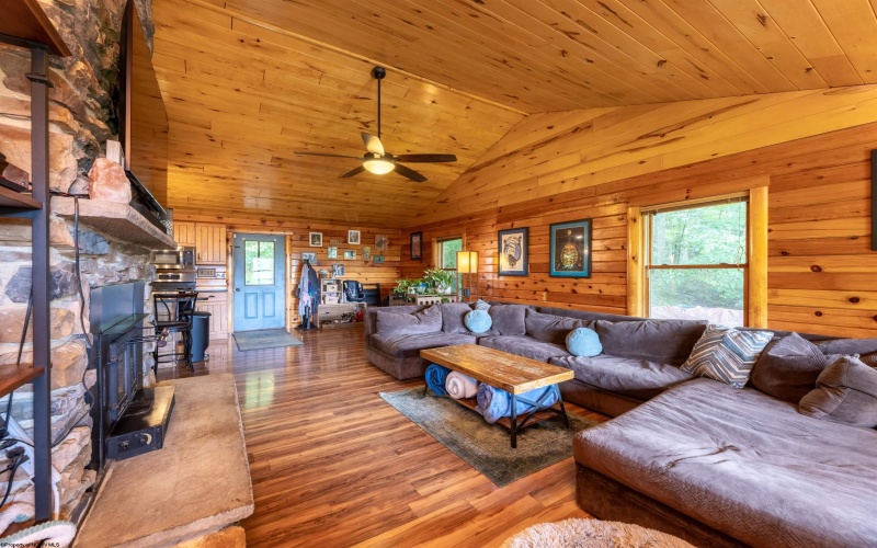2047 Riffle Creek Road, Huttonsville, West Virginia 26273, 4 Bedrooms Bedrooms, 10 Rooms Rooms,2 BathroomsBathrooms,Single Family Detached,For Sale,Riffle Creek,10160363