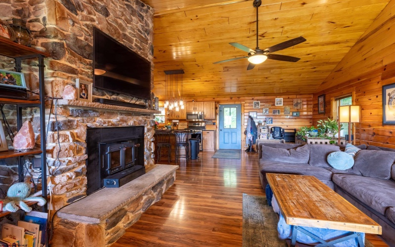 2047 Riffle Creek Road, Huttonsville, West Virginia 26273, 4 Bedrooms Bedrooms, 10 Rooms Rooms,2 BathroomsBathrooms,Single Family Detached,For Sale,Riffle Creek,10160363