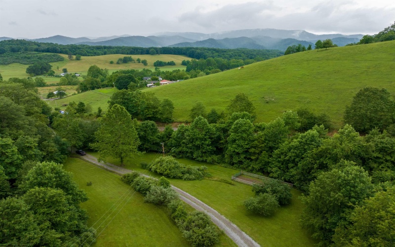 2047 Riffle Creek Road, Huttonsville, West Virginia 26273, 4 Bedrooms Bedrooms, 10 Rooms Rooms,2 BathroomsBathrooms,Single Family Detached,For Sale,Riffle Creek,10160363