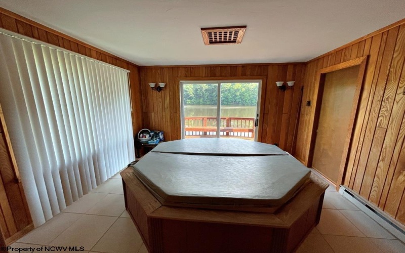 18 Lakeside Drive, Beverly, West Virginia 26253, 3 Bedrooms Bedrooms, 6 Rooms Rooms,2 BathroomsBathrooms,Single Family Detached,For Sale,Lakeside,10160364