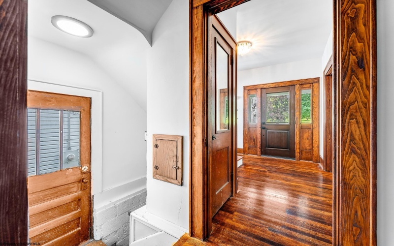 443 Melrose Street, Morgantown, West Virginia 26505, 4 Bedrooms Bedrooms, 7 Rooms Rooms,1 BathroomBathrooms,Single Family Detached,For Sale,Melrose,10160388